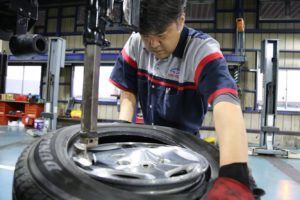 持ち込みタイヤ交換,スタッドレス履き替え,タイヤ保管,タイヤ預かり,料金,ネット,タイヤ,通販,直送,激安,格安,早い,安心,技術,楽,ネット予約,予約,電話予約,瑞穂町,羽村,福生,昭島,あきる野,青梅,武蔵村山,東村山,東大和,小平,小金井,立川,府中,八王子,入間,狭山,川越,相模原,横田基地,ブリヂストン,ヨコハマ,ダンロップ,アジアンタイヤ