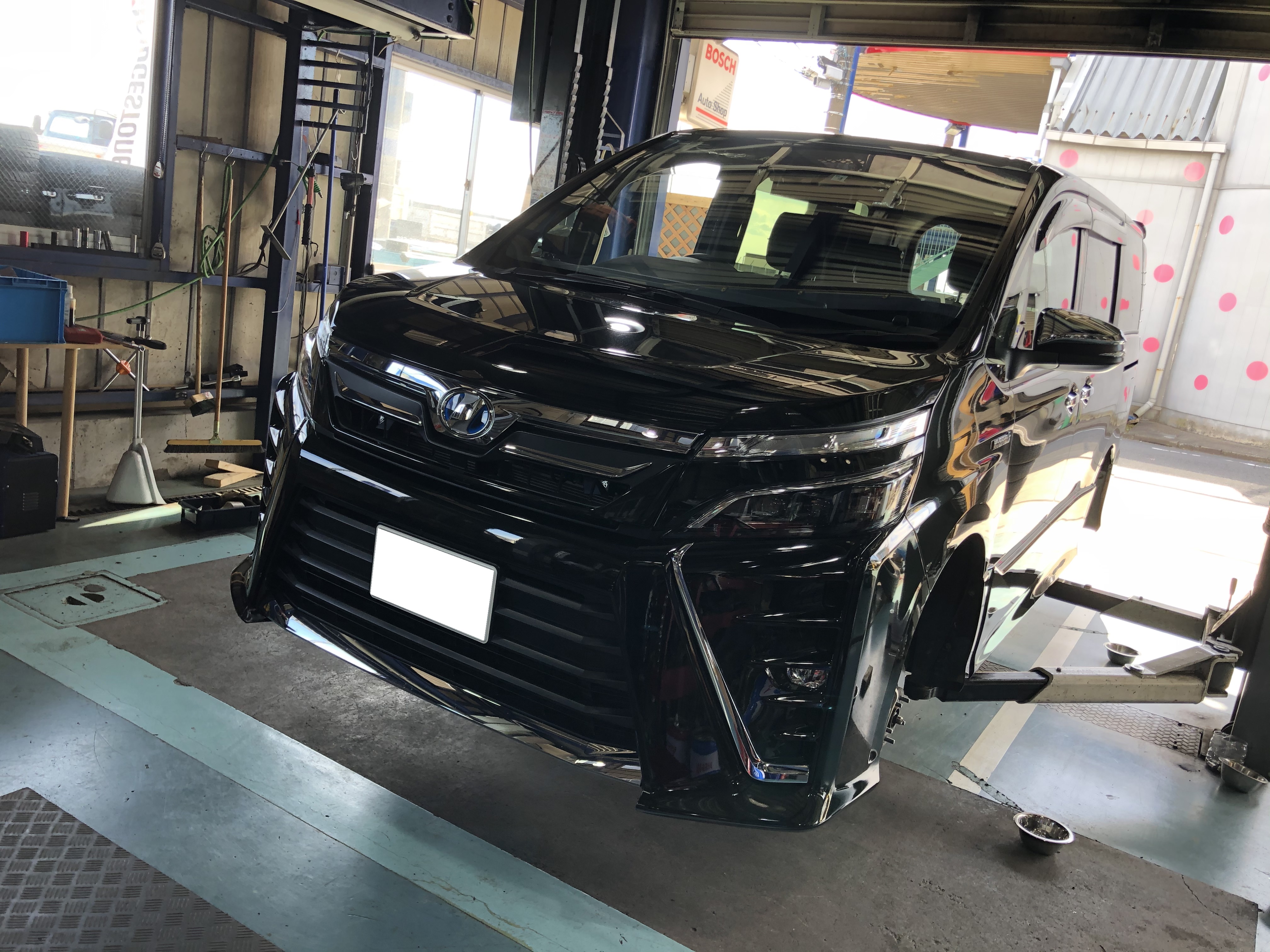 トヨタ VOXY 持ち込み タイヤ交換