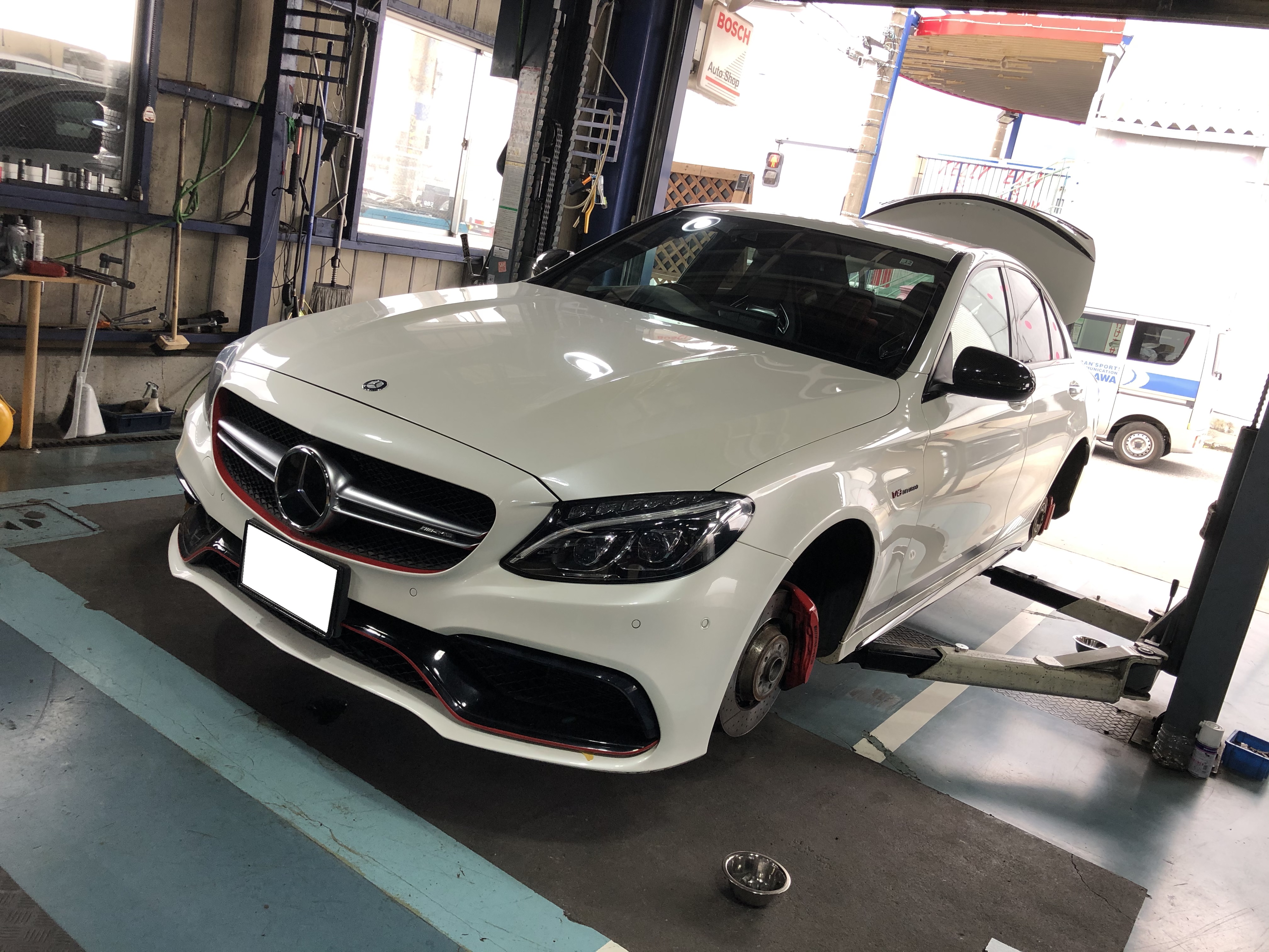 メルセデスベンツ C63S 持ち込み タイヤ交換