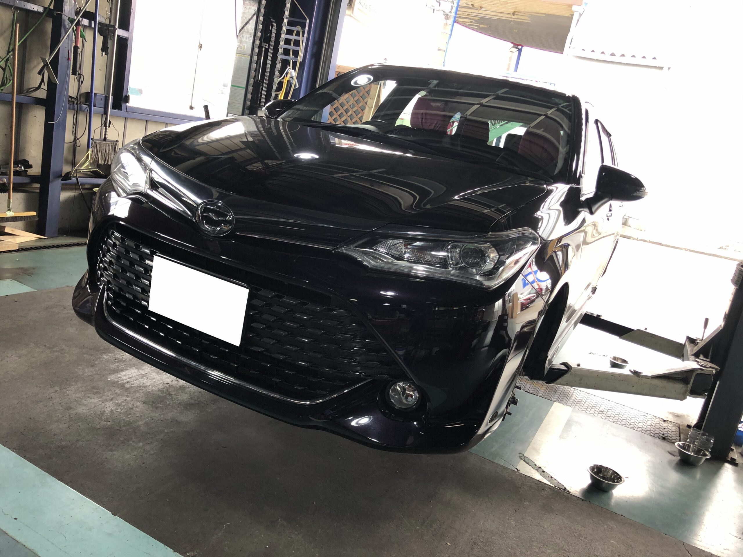 持ち込みタイヤ交換 トヨタ カローラ フィールダー　