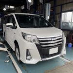 トヨタ ノアハイブリッド タイヤ交換 ブリヂストン レグノ GRVⅡ 205/55R16