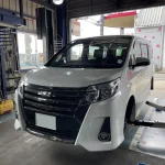 トヨタ ノア タイヤ交換