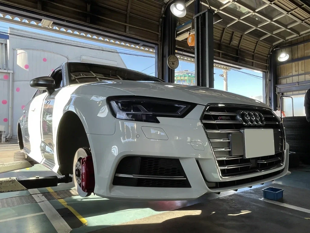 アウディ S3 タイヤ交換