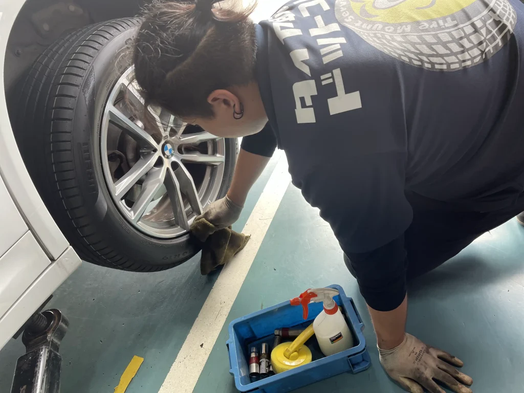 直送・持ち込みタイヤ交換 工賃事例 BMW X3
