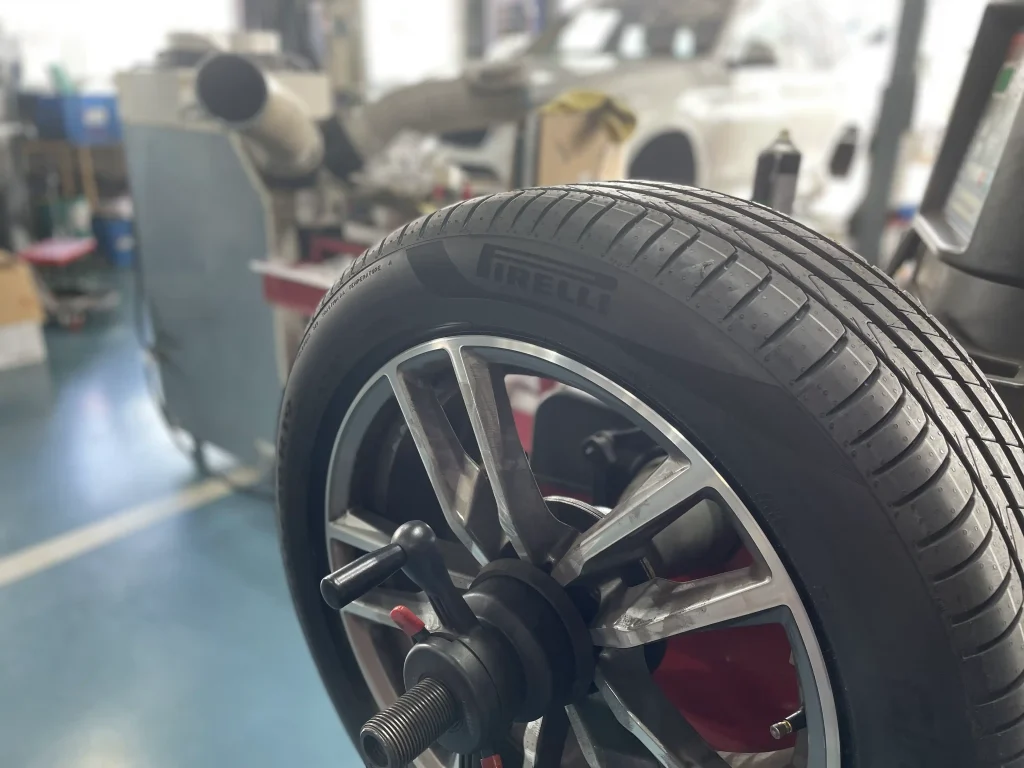 直送・持ち込みタイヤ交換 工賃事例 BMW X3