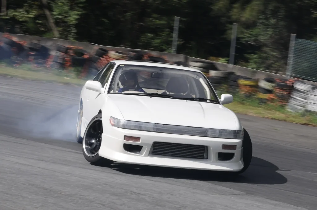 サーキット走行会 dropout走withタイヤ取替ドットコム