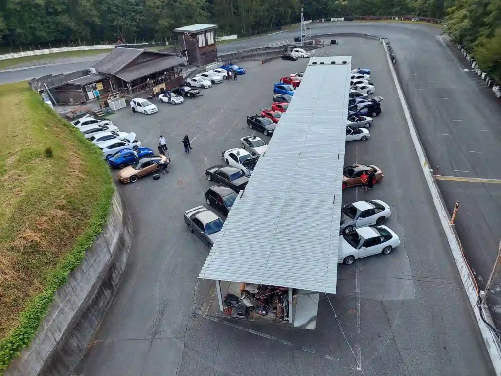 サーキット走行会 dropout走withタイヤ取替ドットコム